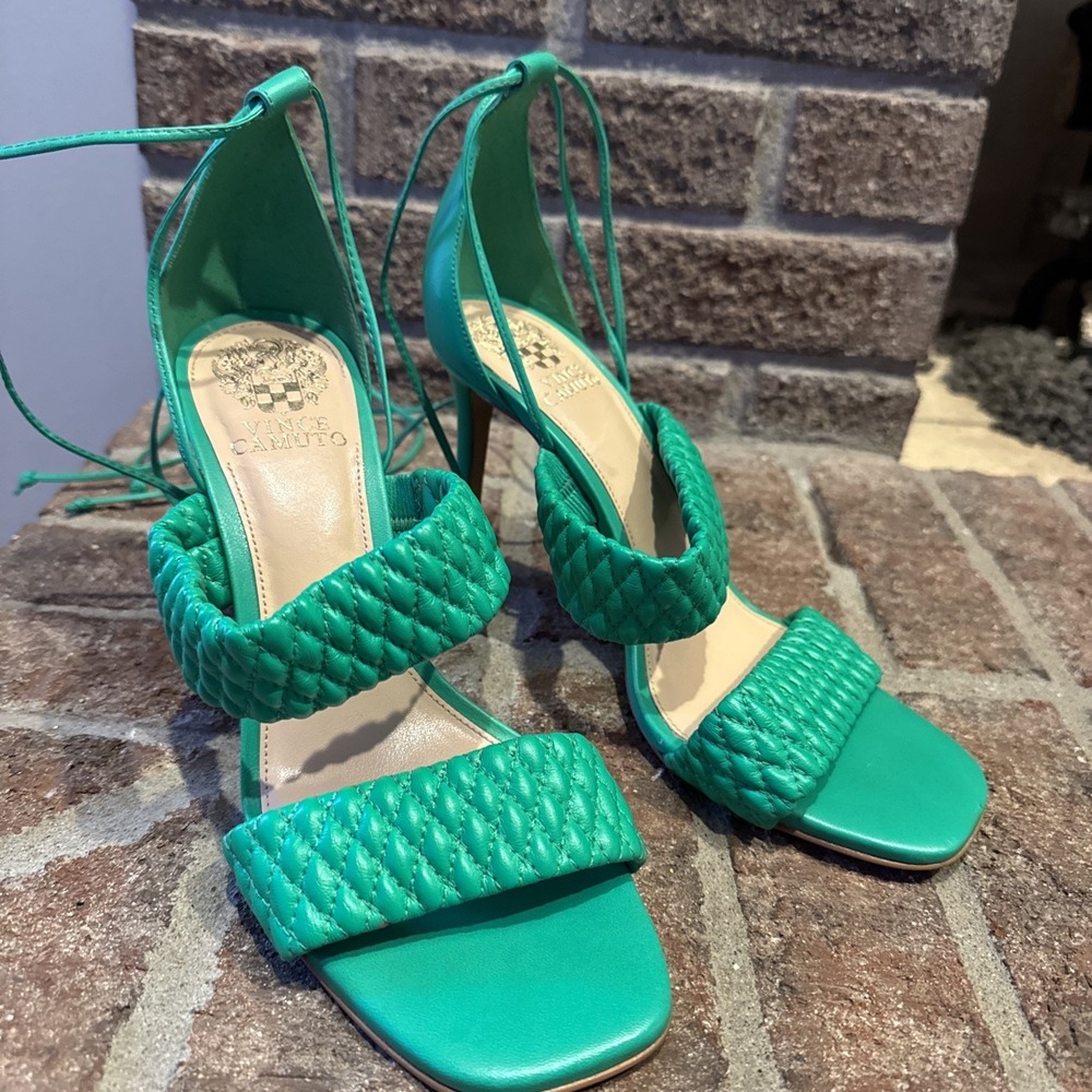 Vince Camuto Antilique Green Leather Stiletto Quilted Wrap Sandals Heels Size 9M